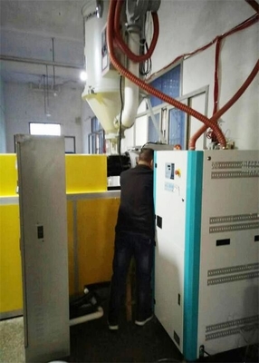 Αυτοματοποιημένη αποξηρατική συσκευή από πλαστικό 30L/h 45C θερμοκρασία εξαγωγής αέρα Προηγμένη αποξηρατική συσκευή