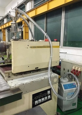 Ρητίνης πλαστική μηχανή 380V 50Hz αναρρόφησης φόρτωσης τροφοδοτών φορτωτών σβόλων κενή αυτόματη