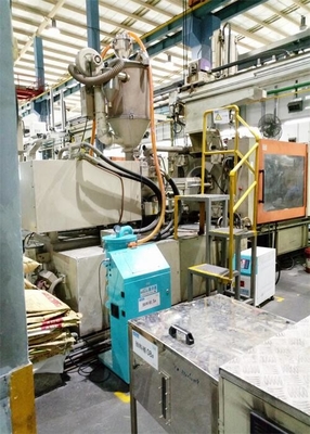 Μηχανή αυτόματης φόρτωσης με έλεγχο PLC για μεταφορά πλαστικών πελετών