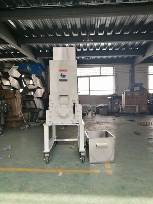 Άσπρος αργόστροφος πλαστικός Granulator 1.5KW μύλος og-1LS 20 Kg/H ικανότητας