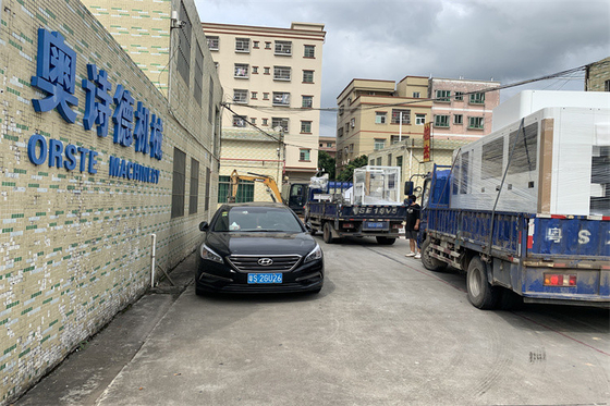 Πλαστικό άσπρο χρώμα μηχανών συσκευασίας σβόλων ζυγίσματος ABS PVC TPU για την τσάντα 25kg